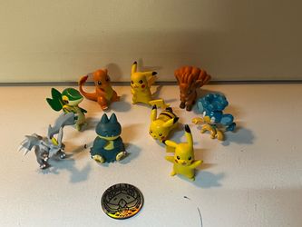 Pokemon figures Select lot 1.5-2” All sold together authentic figures Pokémon
