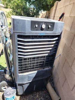Portable swamp cooler