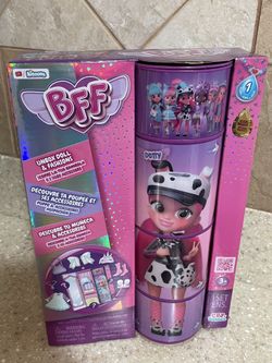 Cry Babies BFF Fashion Doll STELLA with Changeable Outfits and Accessories NEW