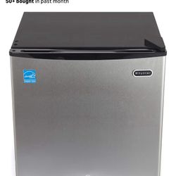 Whynter Mini Upright Freezer - Like New