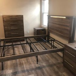 Minimalist Bedroom Set