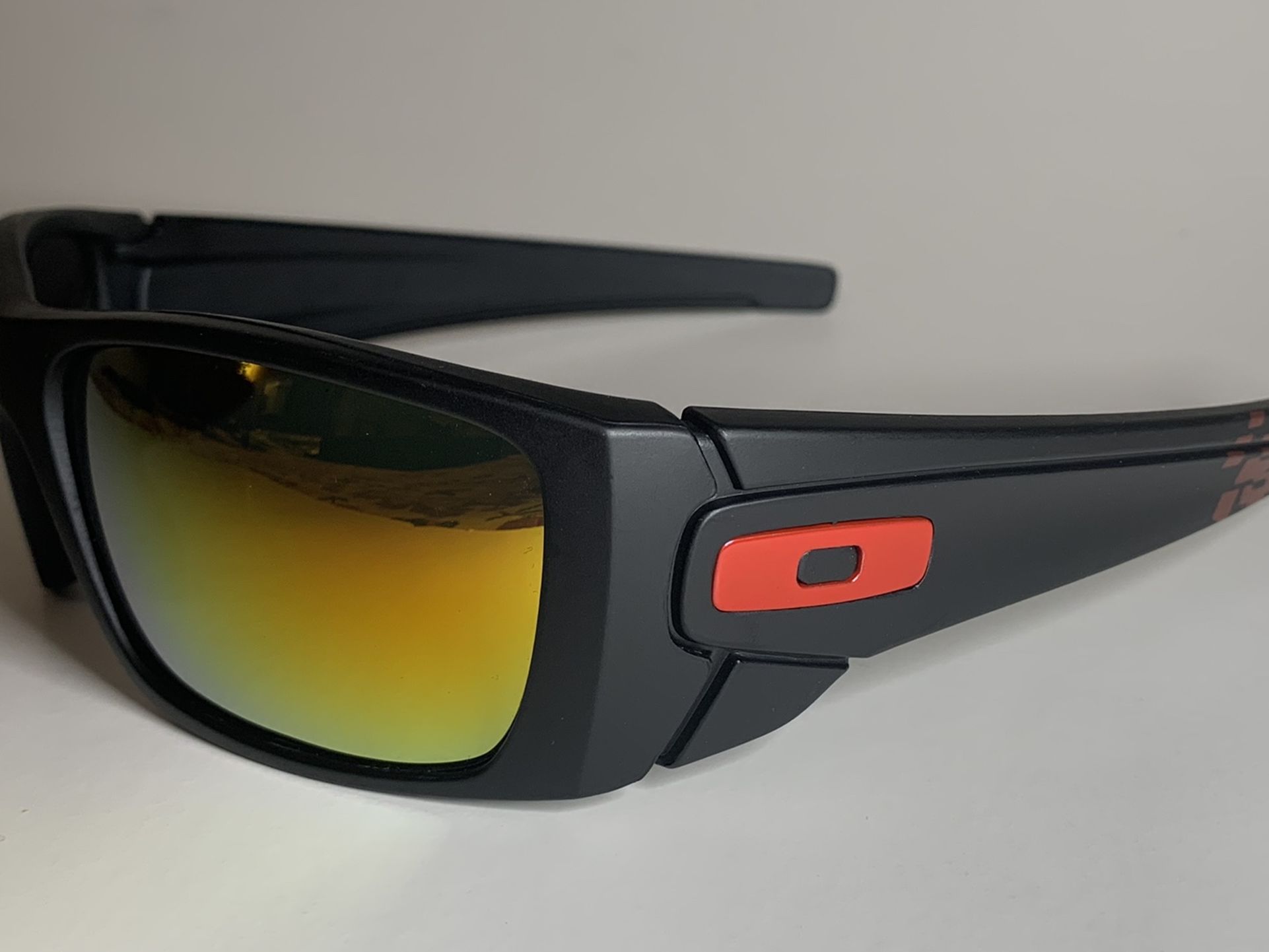 Brand new MENS sunglasses Oakley FUELCELL style Pick up Lake Forest Mon-fri 8am-3pm