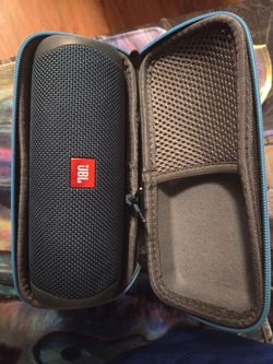 JBL Flip 5 portable Bluetooth speaker with hardshell case