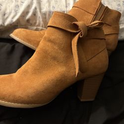 Barely Worn Size 11 Brown Suede Boots $35