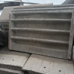 Concrete roof tiles