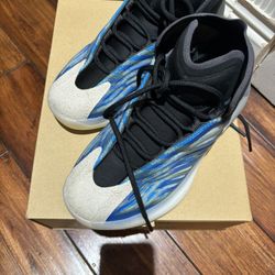 Like New adidas Yeezy QNTM BSKTBL