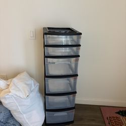 plastic dresser 