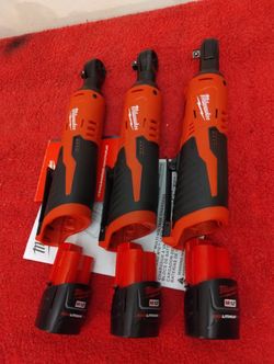 M12 Milwaukee 3/8 Ratchet Con Bateria $$135 Each  Cada Uno 