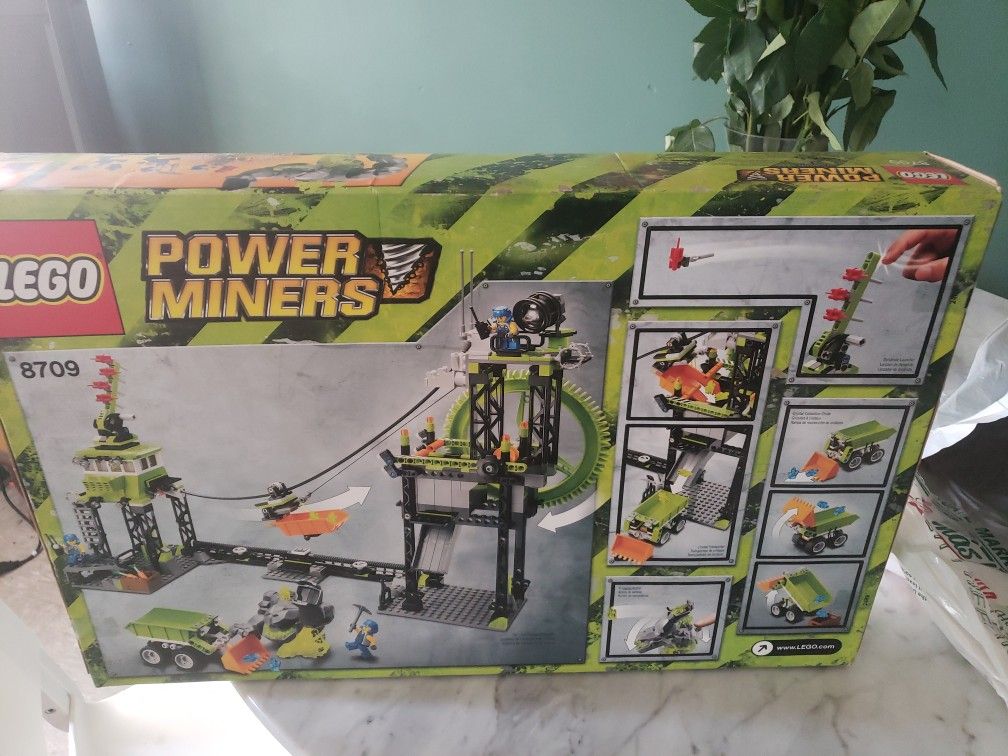 LEGO Power Miners Underground Mining Station Exclusive Set #8709 .NEW...li.ited.edition..