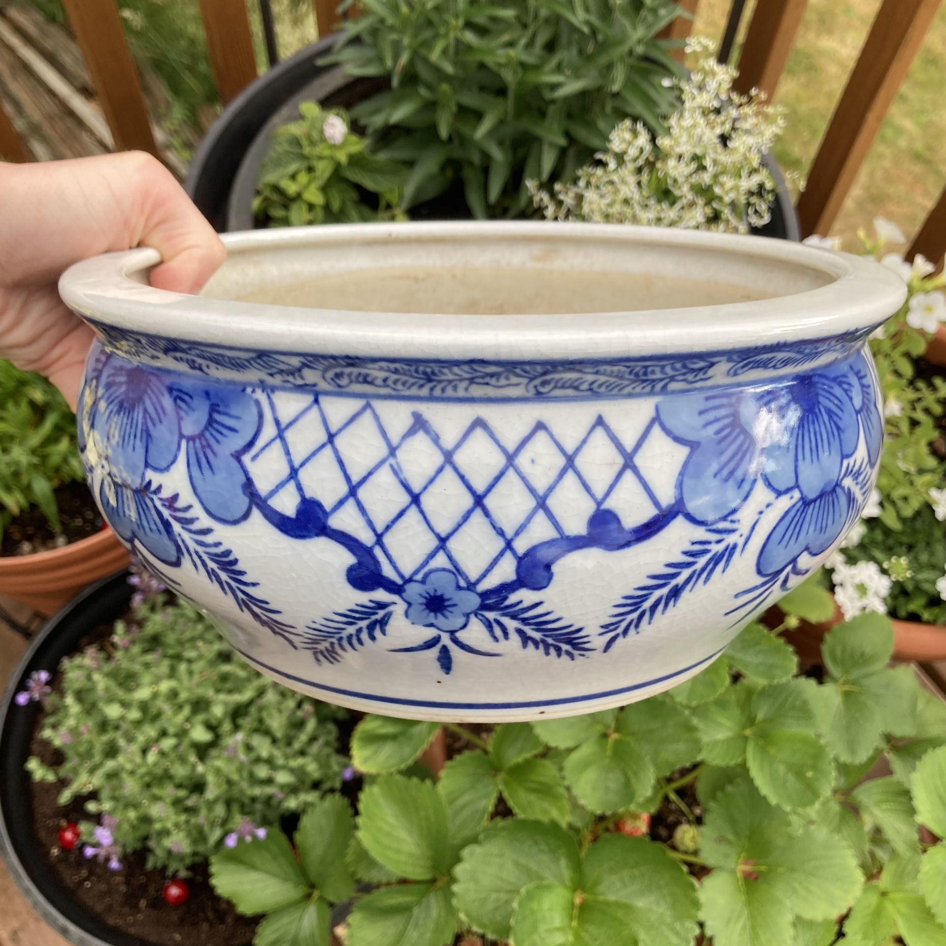 Chinoiserie porcelain planter