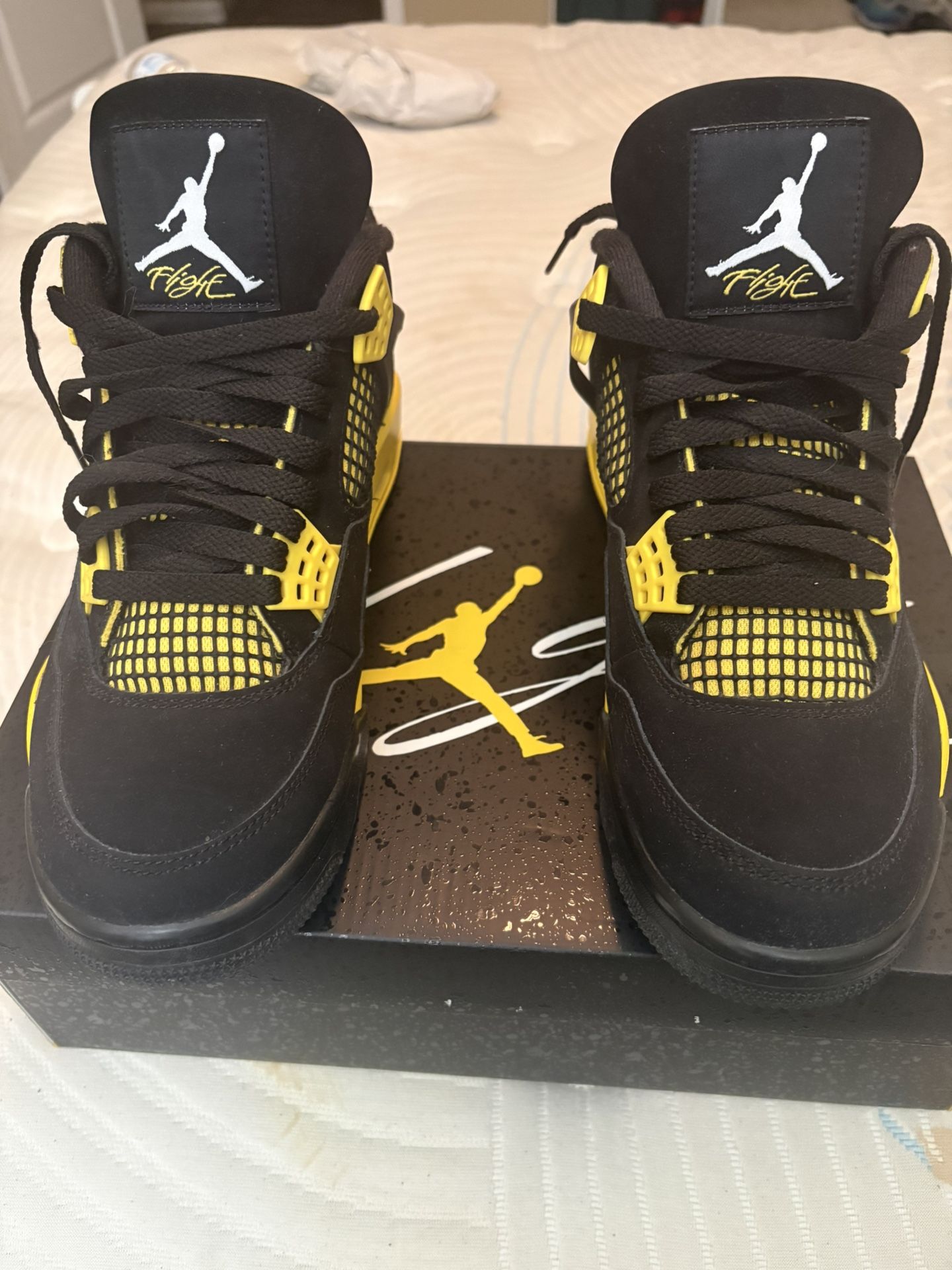 JORDAN 4 RETRO 'THUNDER' 2023