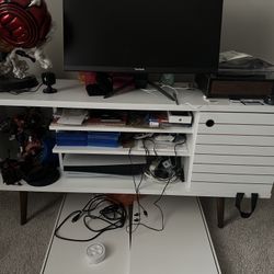 Entertainment Center (60”x15”x20”)