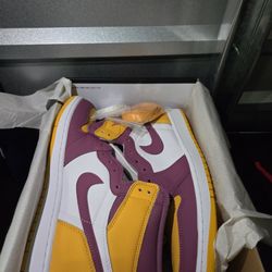 Jordan 1 "LAKERS"