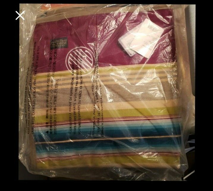 PENDLETON WOOLEN MILLS SERAPE BLANKET/SHAW/ROBE $130 LAST ONE (FINAL PRICE DROP!!)