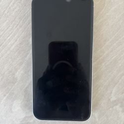 iPhone 15 Pro Max *SEND OFFERS*