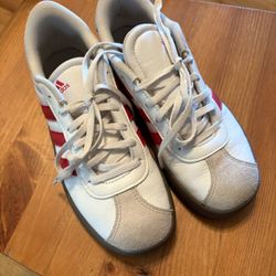 Adidas Big Kid V1 Court Shoes 3.0 Size 4