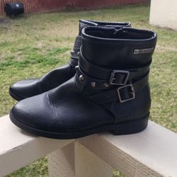 Little girl BCBG boots