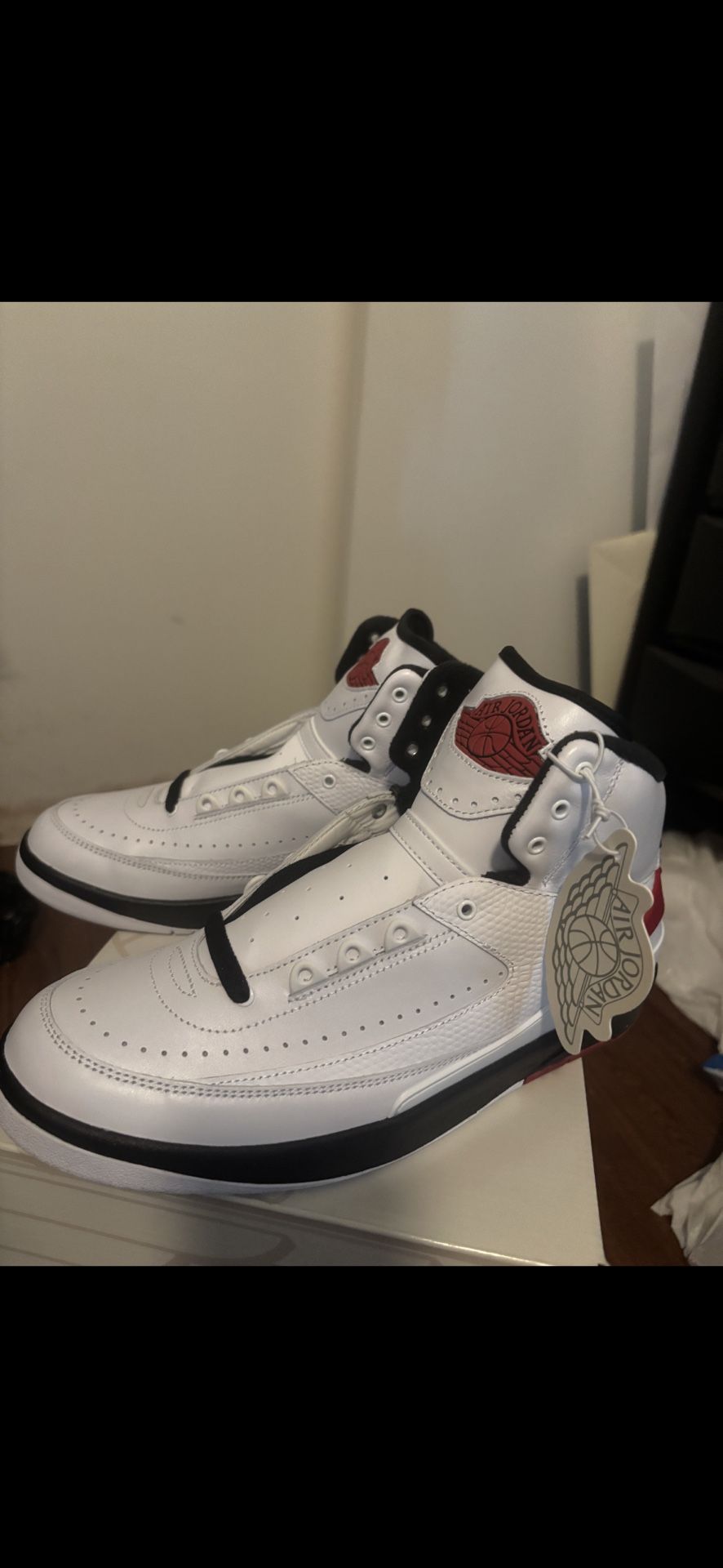 Air Jordan 2 Retro (Men 9)