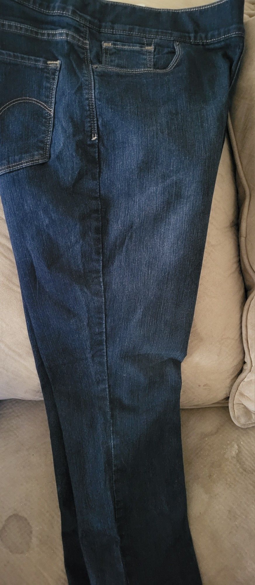 Women LEVIS  Pull On Skinny JEAN SIZE 12