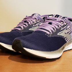Brooks Ricochet Running Shoes - Women's