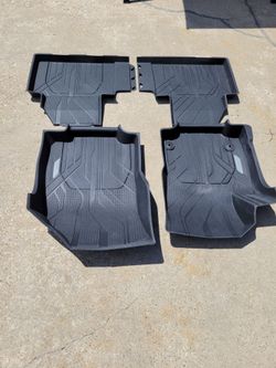 2018-24 Chevy Equinox Factory Rubber Floor Mats