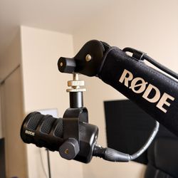 Rode PodeMic + Arm PSA