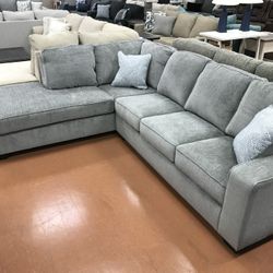 New Sectional 🔥🔥 (1) Available Now 