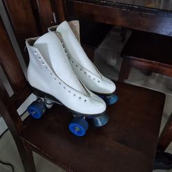 Vintage Pacesetter Blue And White Roller Skates