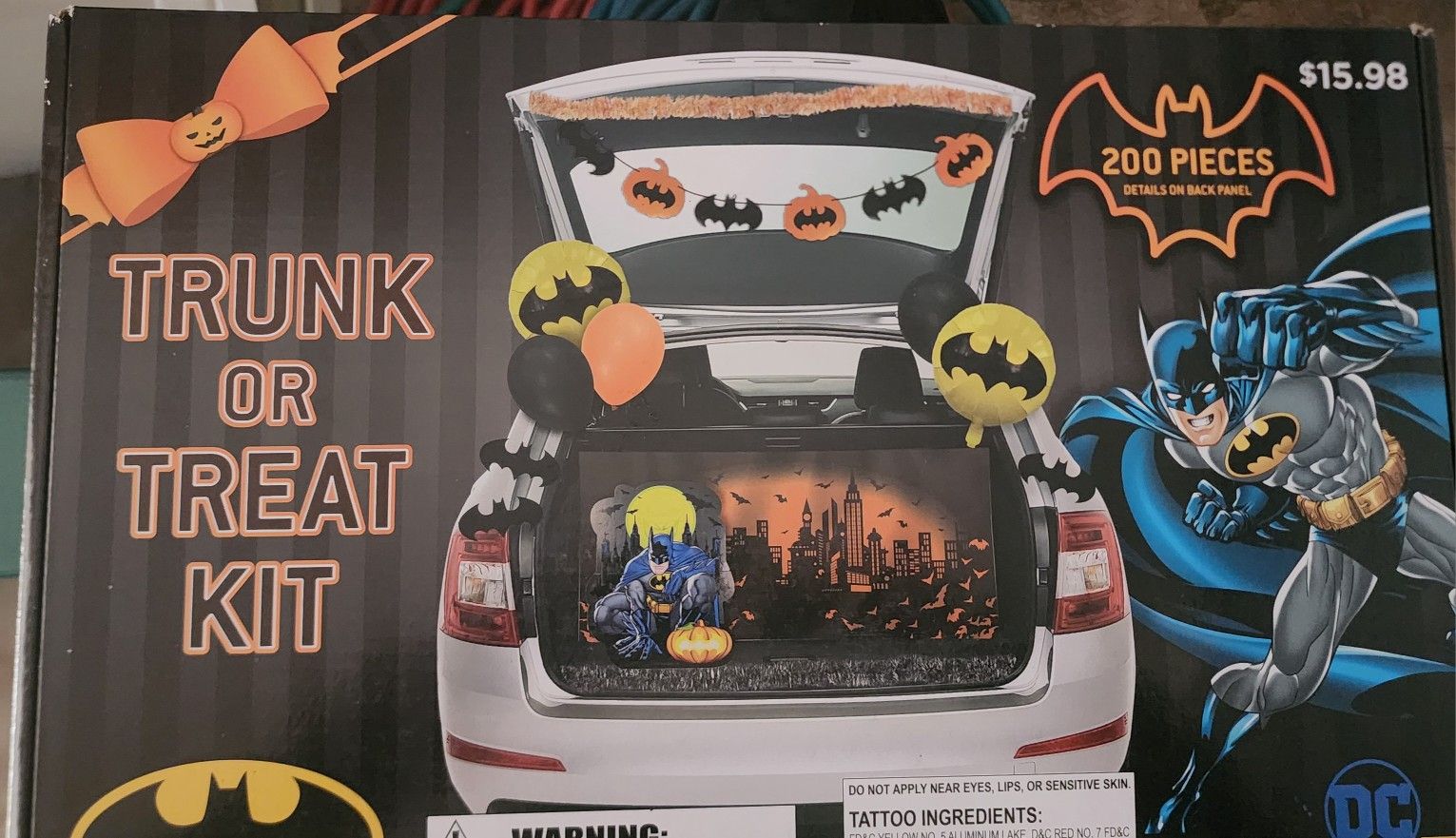 Halloween 🎃 BATMAN TRUNK OR TREAT SET $7