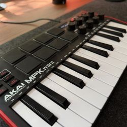 AKAI MPK MINI 3