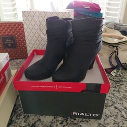 W Boots 6.5   En Buen Estado 13.00