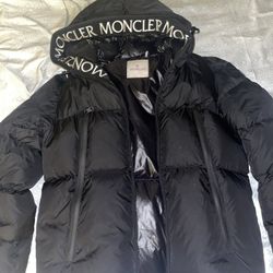 BNWT Moncler Maya Short Down Jacket