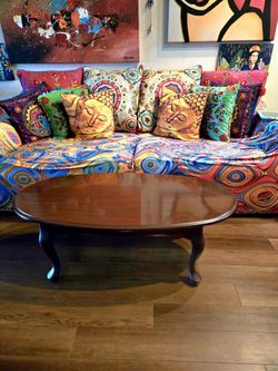 Vintage Queen Anne-style Traditional Oval Coffee Table Cherry Wood  Cabriole Legs 16"×46"×24"