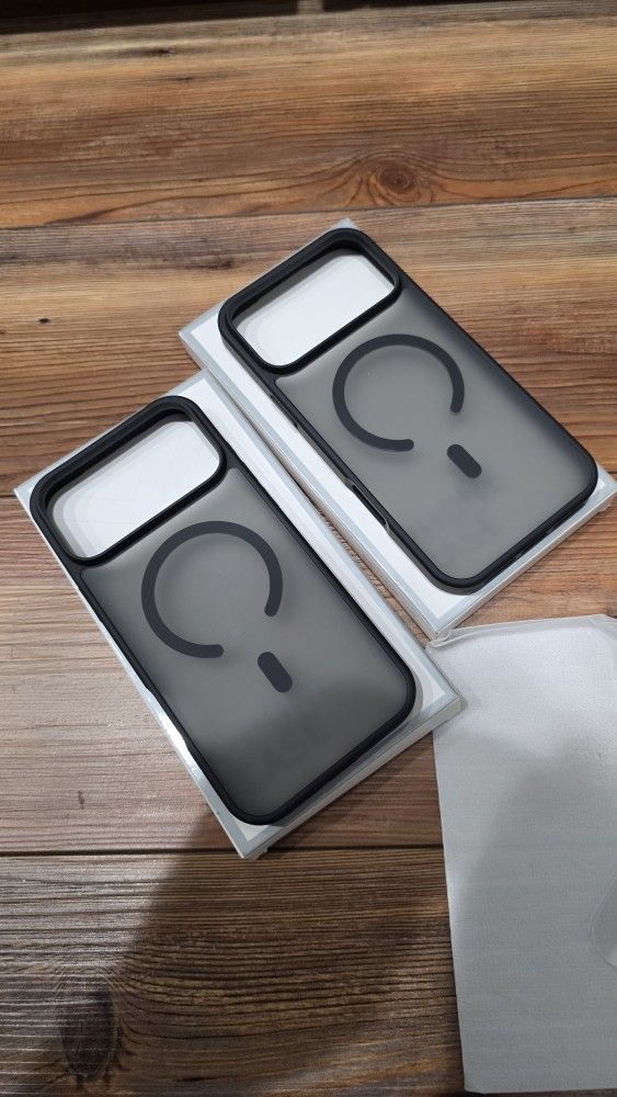 Iphone 17pro Max  Cases + Tempered Glass