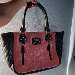 Hello kitty pink & black purse
