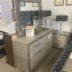 Dresser Mirror Nightstand $999! 💜🚨❤️