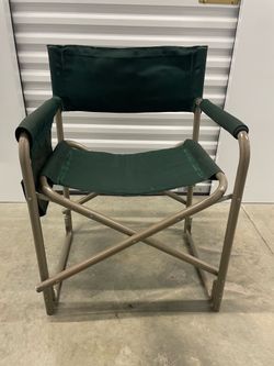 Foldable director chairs set