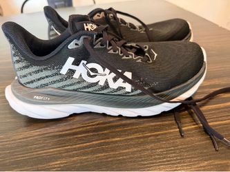 Women’s Hokas size 7.5D