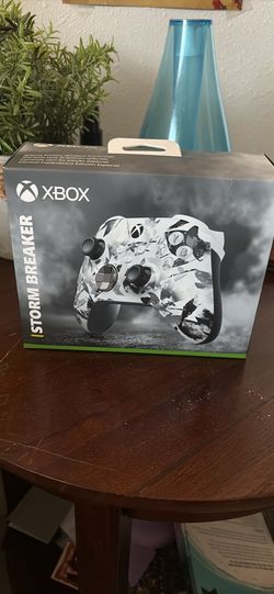 Xbox controller (storm breaker edition)