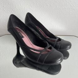 XHILARATION Vintage Y2K Black Faux Leather Grunge Academia Preppy Pump Heels