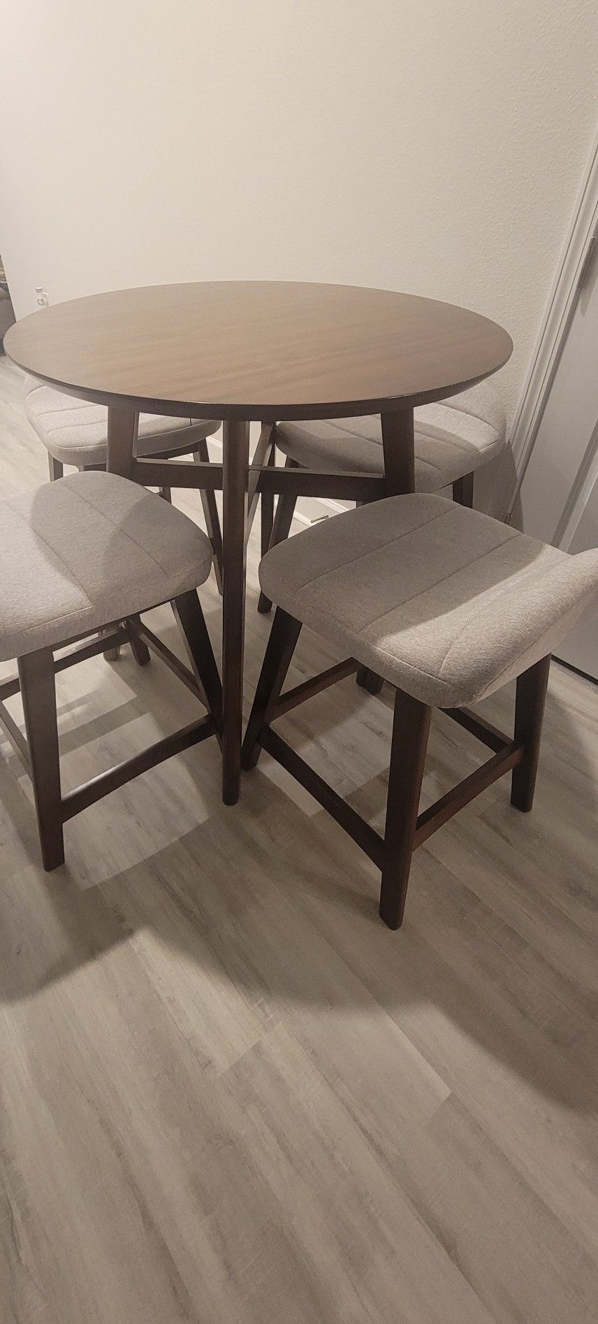 Counter Height Dining Set