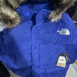 Supreme Nuptse North face 2023