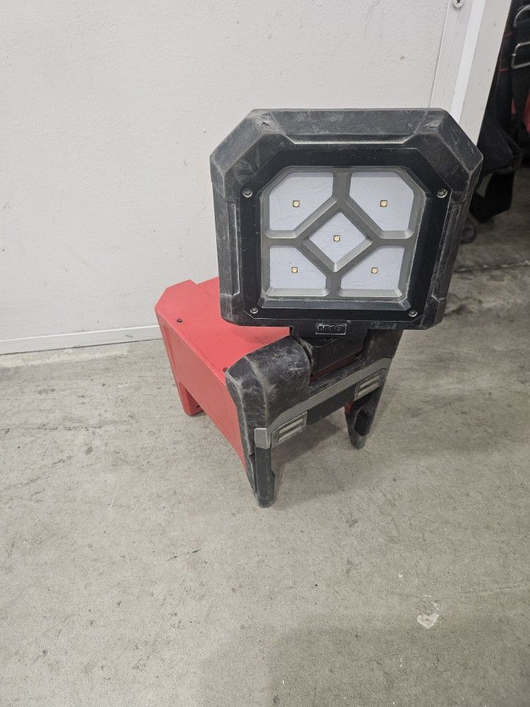 Milwaukee M18 Rover Work Light. 1000lm for Sale in Commerce City, CO ...