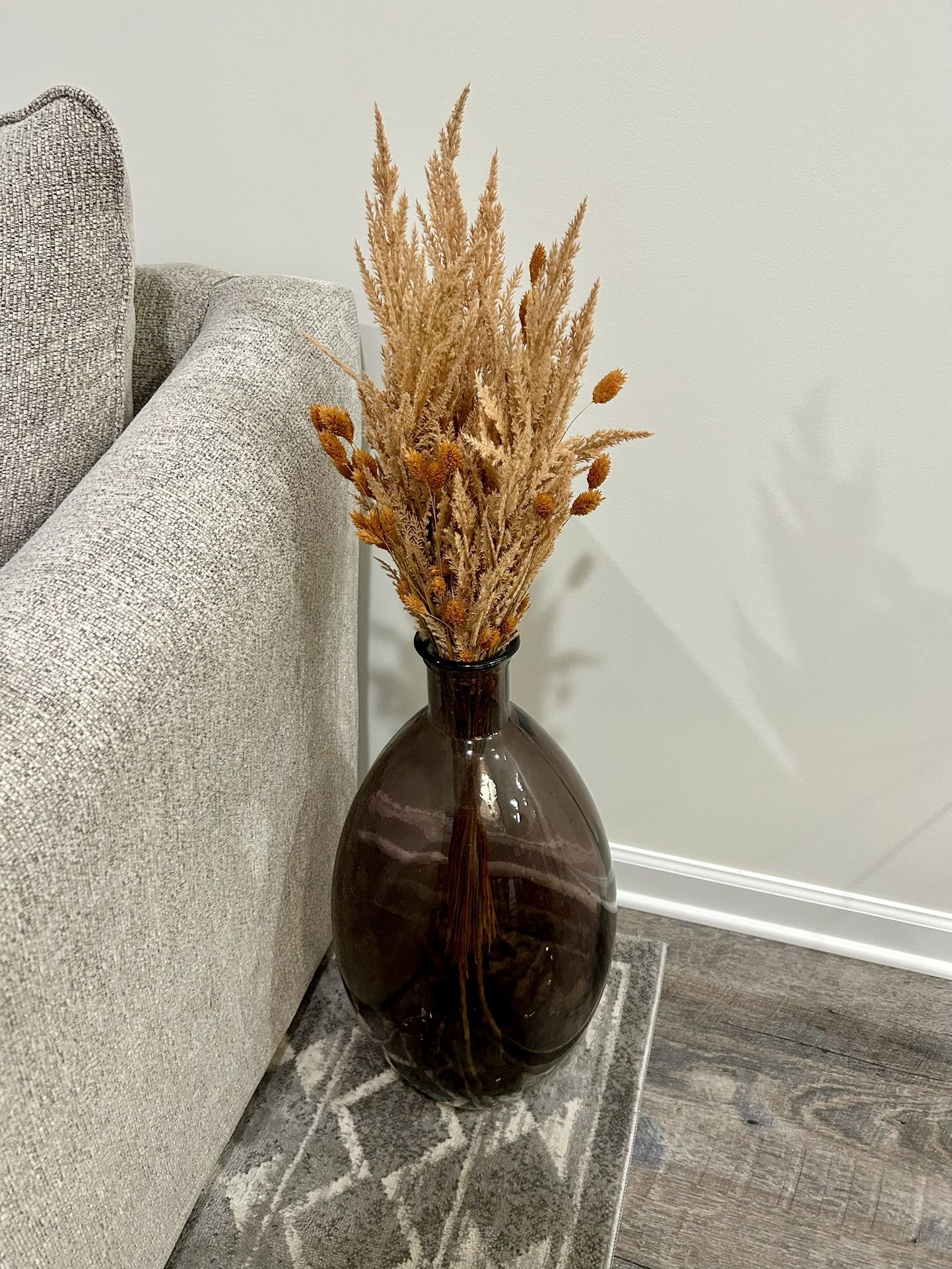 Large Glass Vase with Artificial Wheat Stalks (3 Ft Tall)