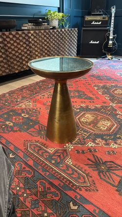 Marlow Mod Pedestal Table