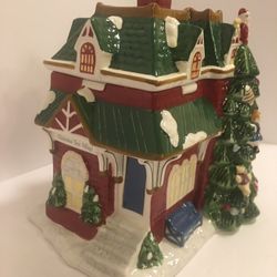 Rare collectible Porcelain Vintage Spode Christmas Tree Village Train Station Cookie Jar in excellent like new condition never been used in original o
