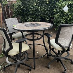 Mesa Alta Con 3 Sillas 