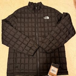 North Face Thrml Jacket size Medium New  North Face chaqueta talla Mediana Nuevo