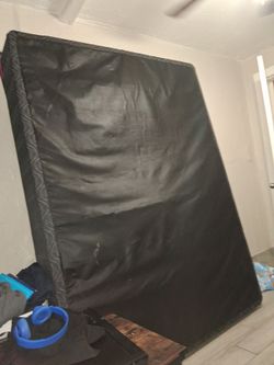Queen box for bed