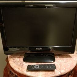 Philips TV 22" LCD 22PFL3504D/F7 With Remote.  Asking for $45 or Best Offer👈😊